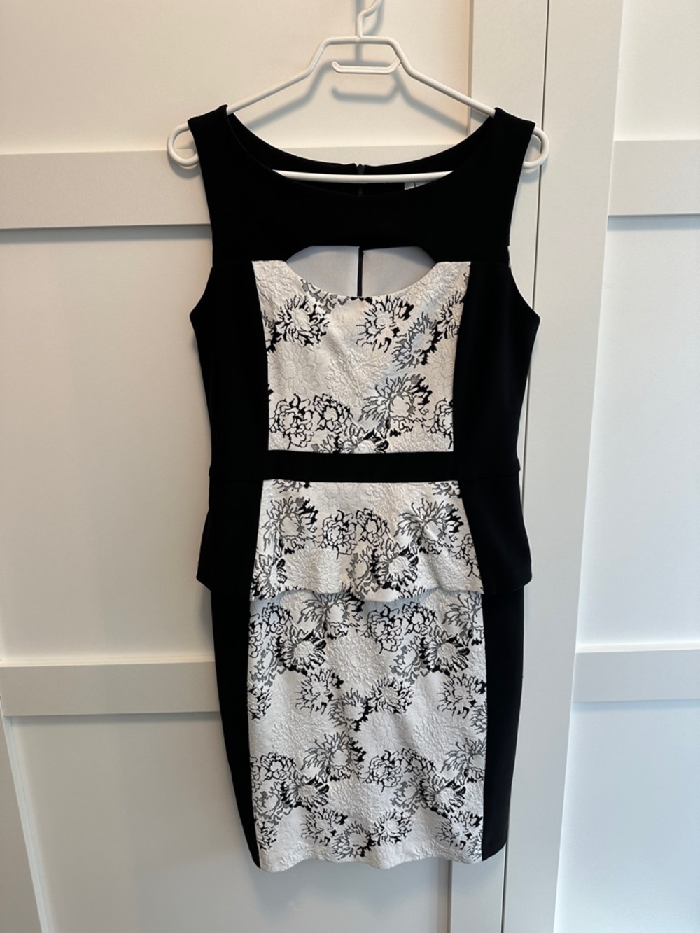 Joseph Ribkoff. Black and white dress (one piece). Size 12.